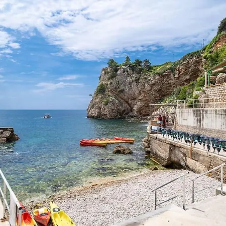 Maris דוברובניק